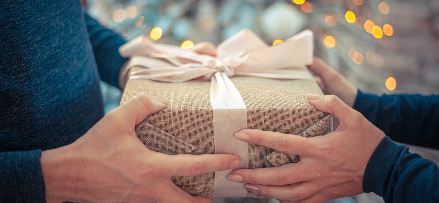 7 unique Gift Idea for Husband to buy under $50